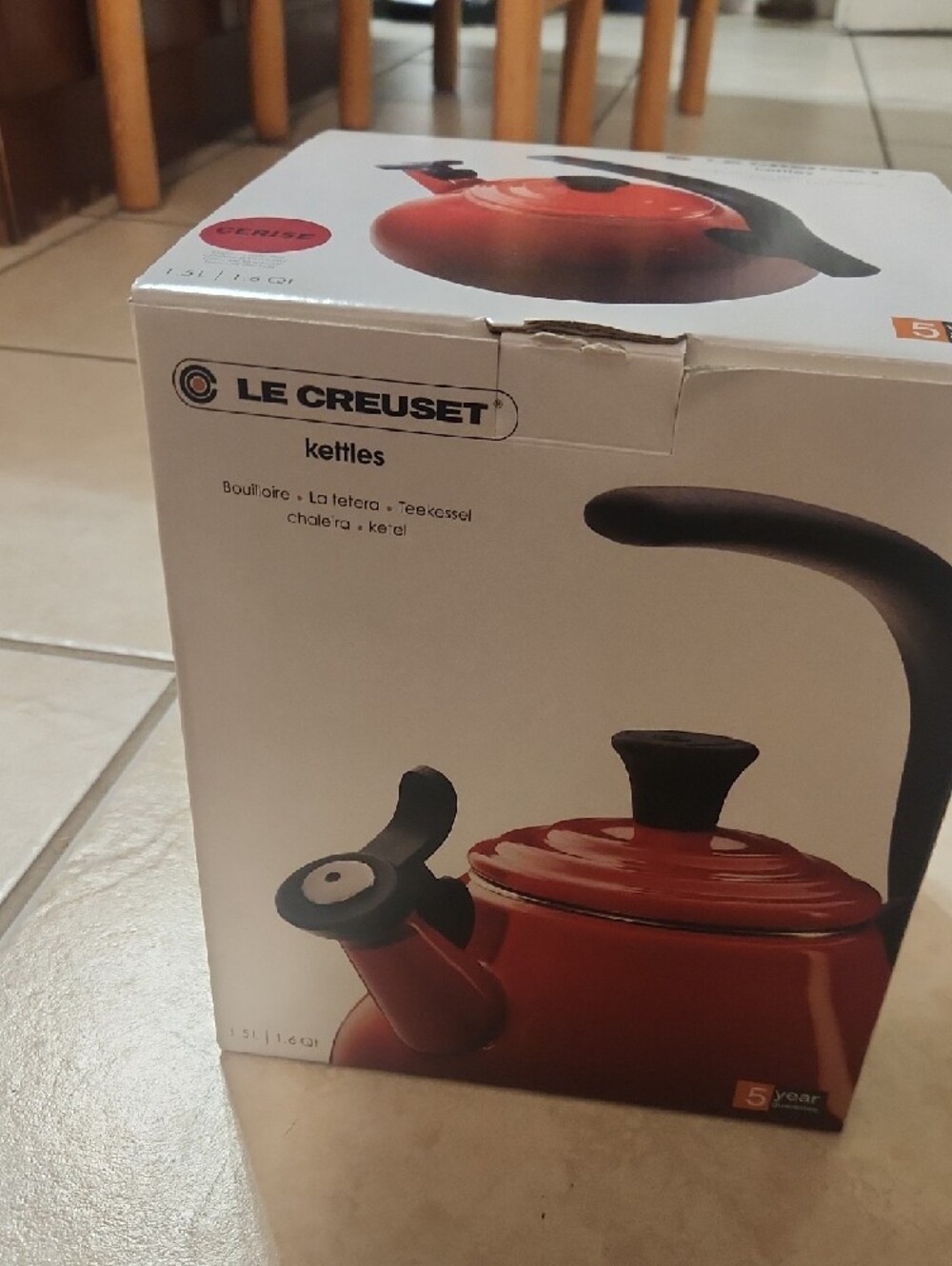 Le Creuset Cerise Red Enamel Whistling Kettle - Picture 2 of 5